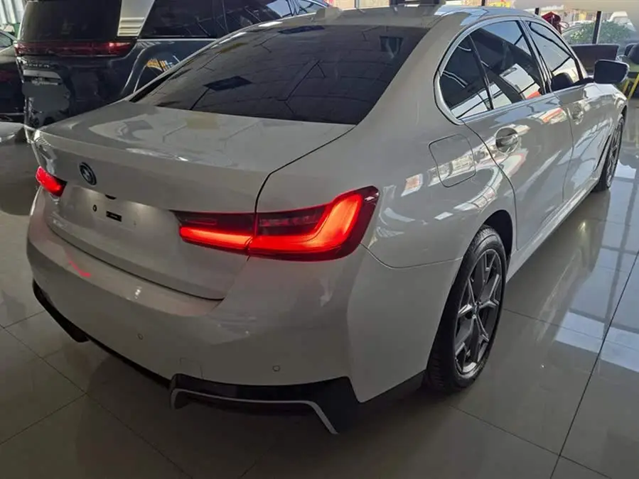 بي إم دبليو i3 2024 eDrive 35 L