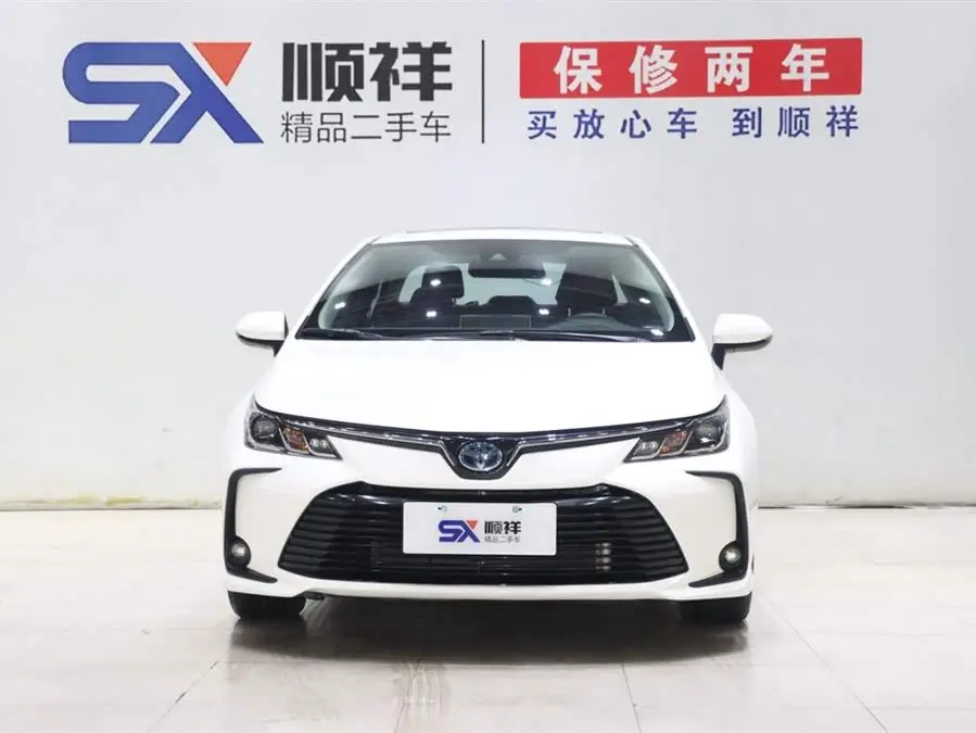 2021 تويوتا كورولا هايبرد 1.8 لتر E-CVT النسخة النخبوية