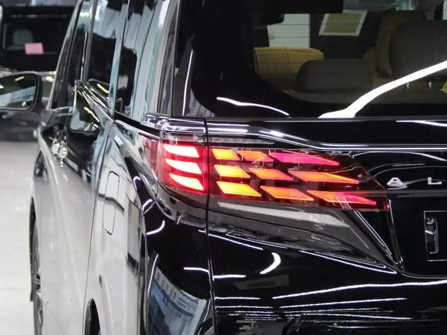 ألفارد 2024 نسخة مزدوجة المحرك 2.5 لتر بريميوم