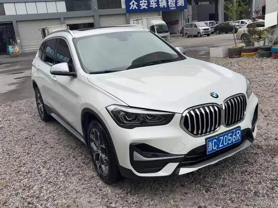 بي إم دبليو X1 2022 sDrive20Li الفئة الفاخرة