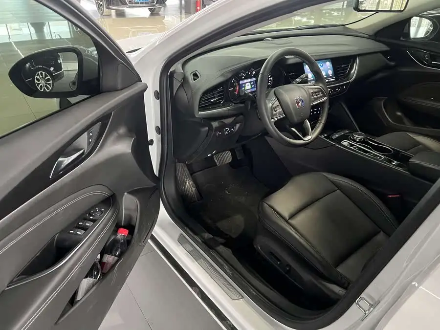 2024 بويك ريجال 25T إصدار السوبر إنجوين