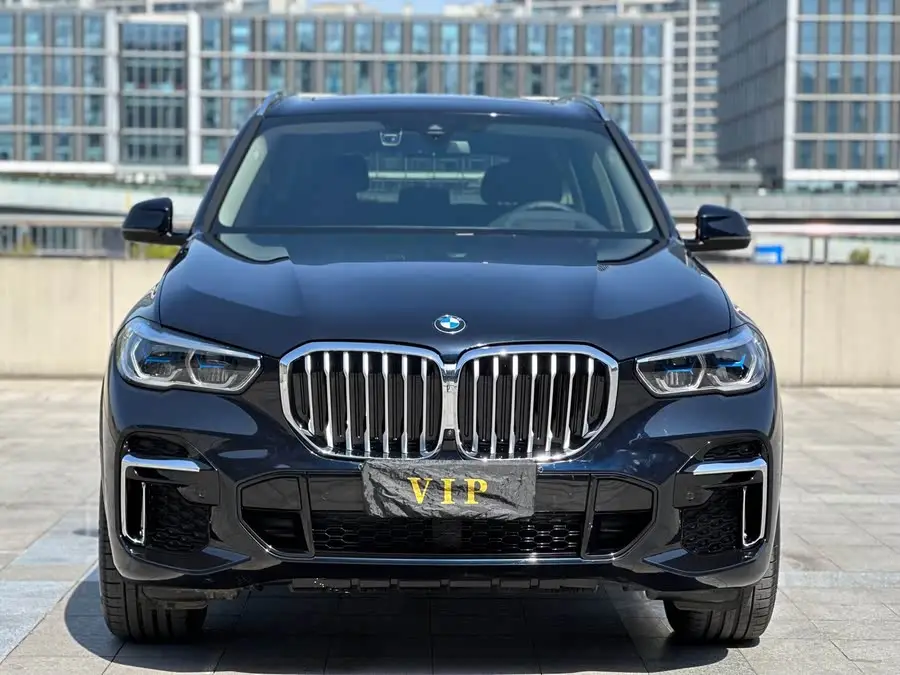 بي إم دبليو X5 2022 طراز مُجدد xDrive 30Li حزمة M الرياضية الحصرية