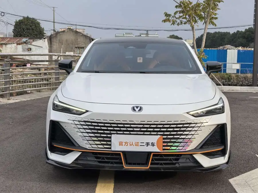 Changan UNI-V 2023 1.5T Sport Version
