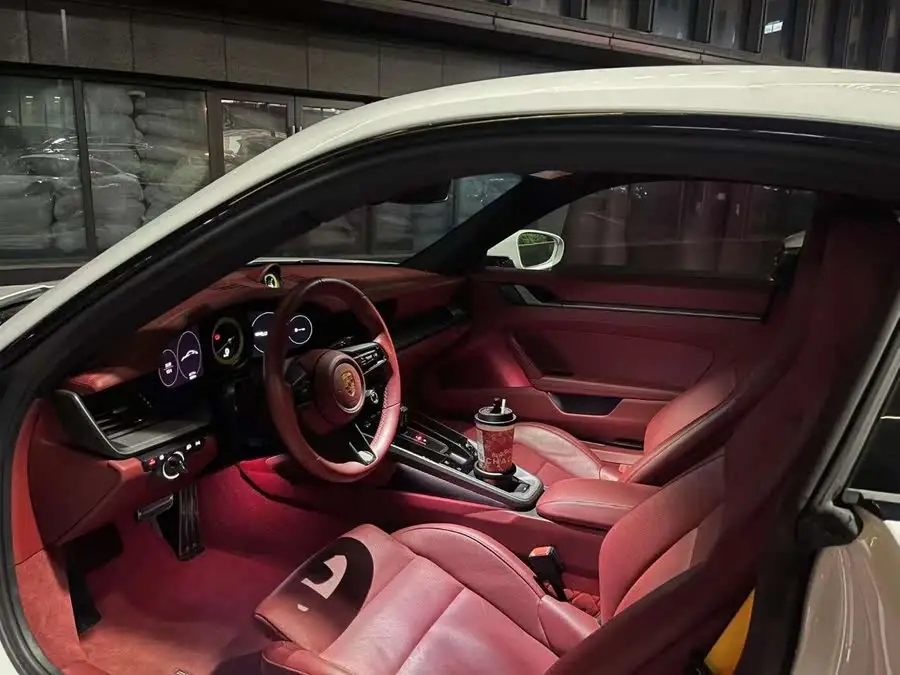 بورشه 911 2023 كاريرا 3.0T