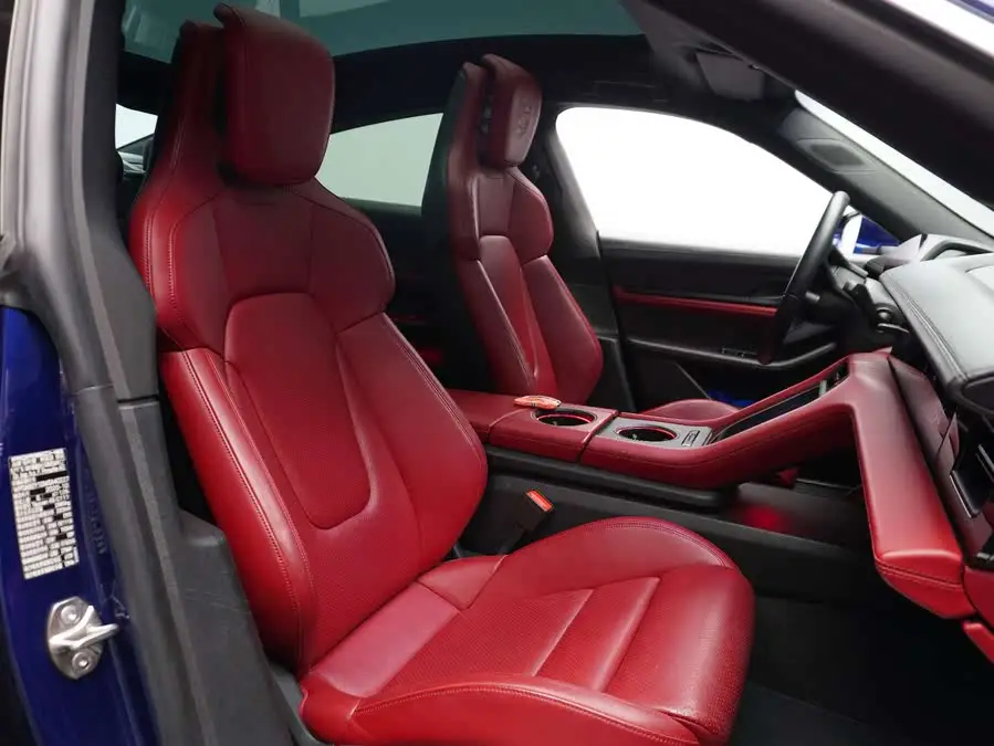 تايكان 2022 طراز تايكان 4S