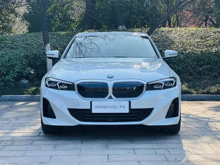 بي إم دبليو i3 2024 eDrive 35 L