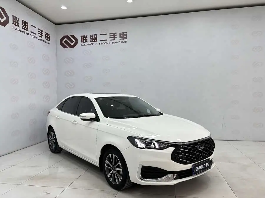 Ford Focus 2021 1.5L Automatic Diamond Edition