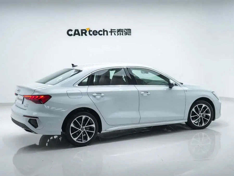 أودي A3 2021 A3L ليموزين 35 TFSI طراز رياضي متقدم