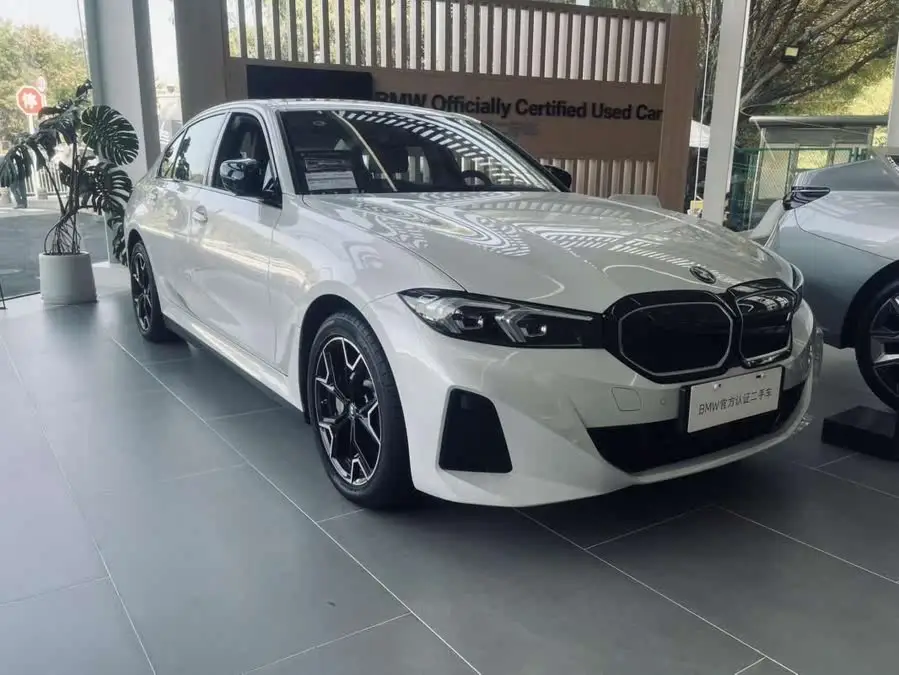 بي إم دبليو i3 2023 eDrive 40 L حزمة الليل