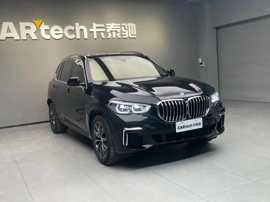 بي إم دبليو X5 2022 xDrive 30Li حزمة M الرياضية المتميزة