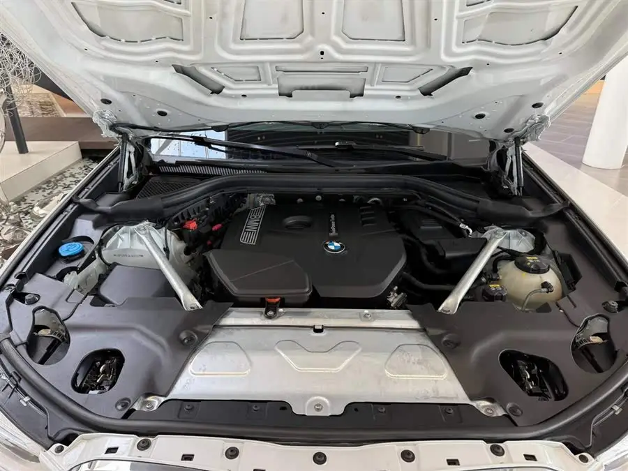 بي إم دبليو X3 2020 xDrive30i الفاخرة حزمة M الرياضية