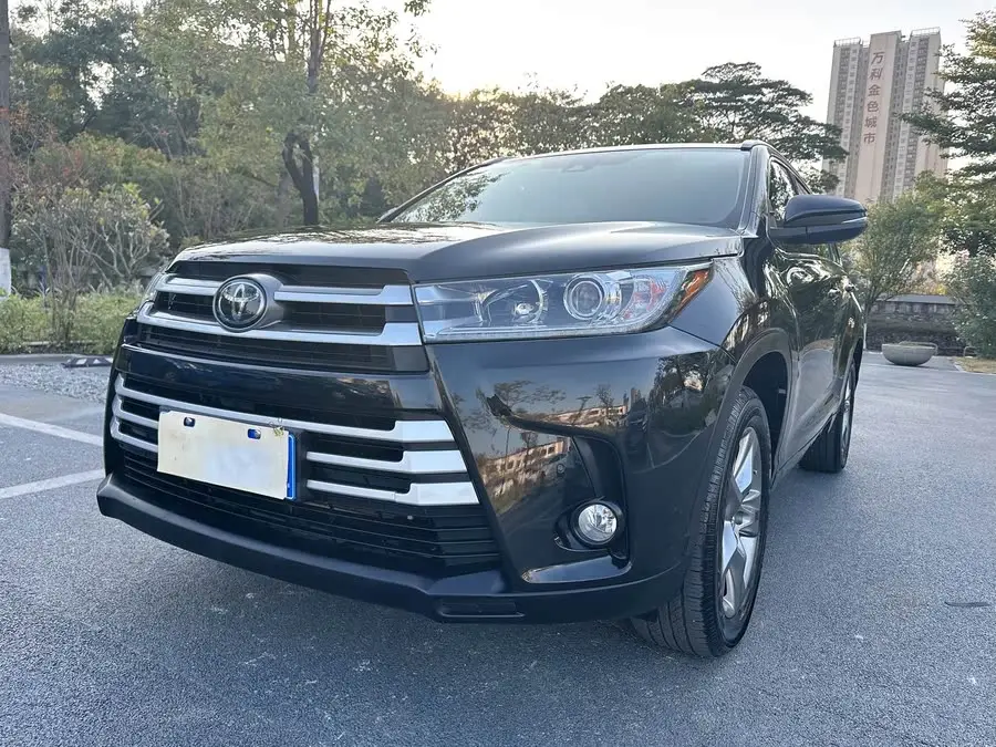 هاي لاندر 2021 2.0T دفع ثنائي فئة متميزة 7 مقاعد