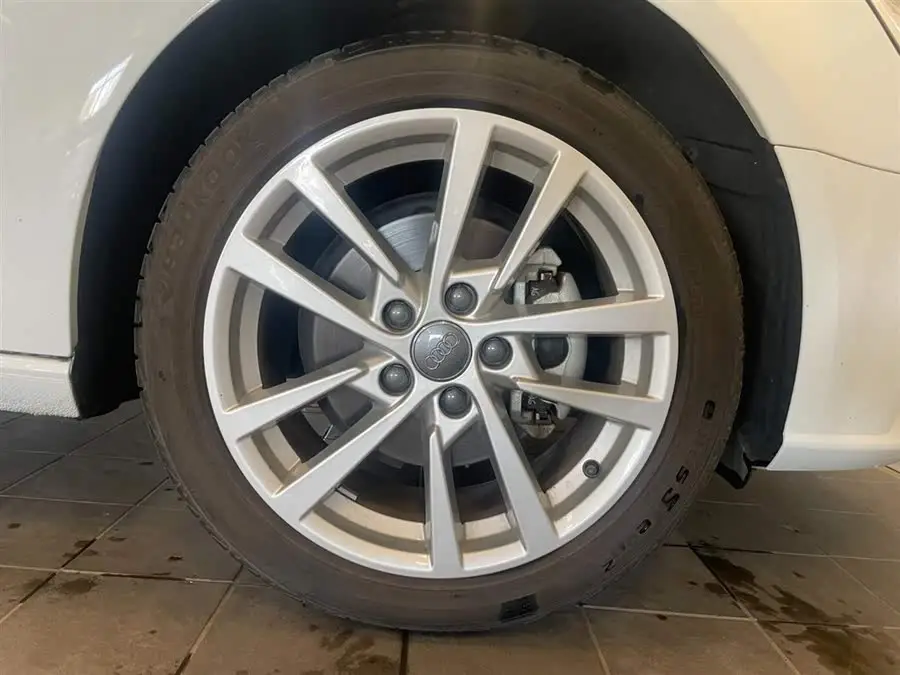 أودي A3 2020 سبورت باك 35 TFSI الطراز المتقدم الوطني VI