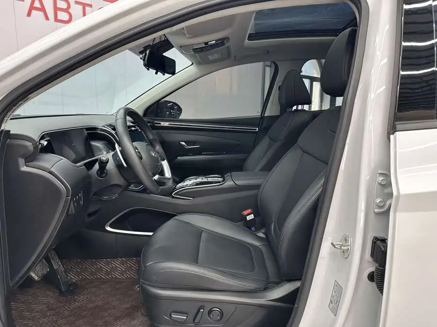 2021 هيونداي توكسون L 1.5T DCT LUX النسخة المميزة