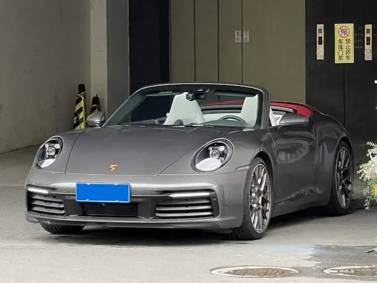 Porsche 911 2022 Carrera Cabriolet 3.0T