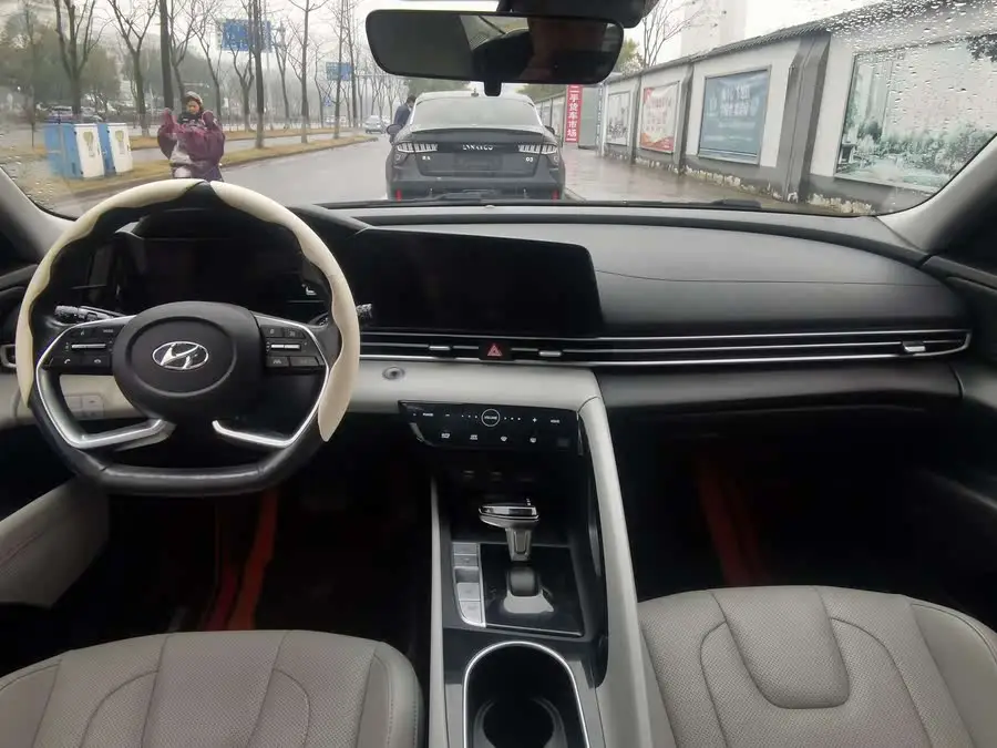 إيلانتر 2021 1.5 لتر CVT LUX