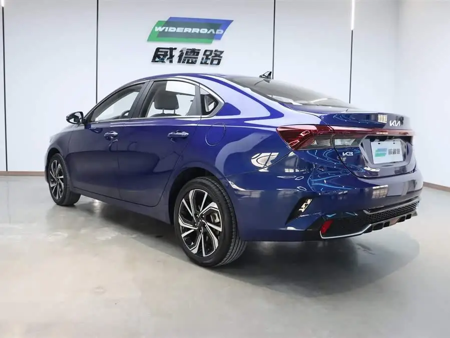كيا K3 2023 1.5L CVT النسخة المتميزة