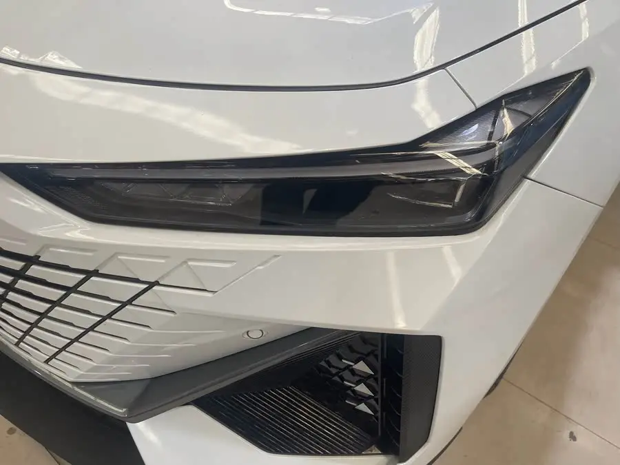 Changan UNI-V 2022 1.5T Premium