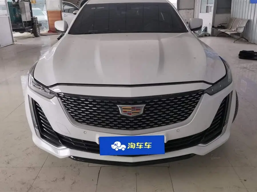 كاديلاك CT5 2022 28T فاخرة