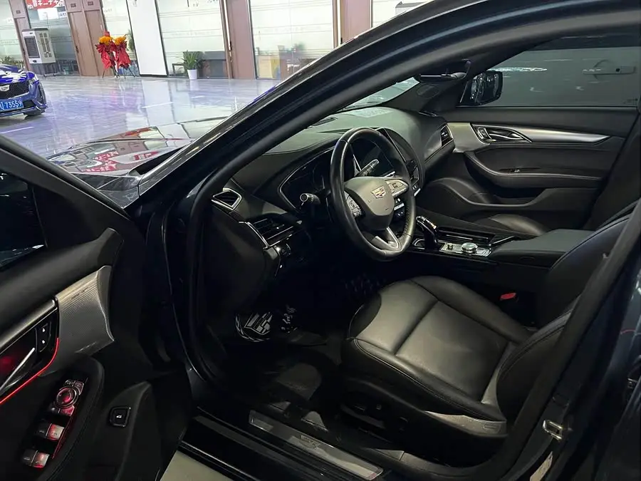 كاديلاك CT5 2020 فئة 28T الفاخرة