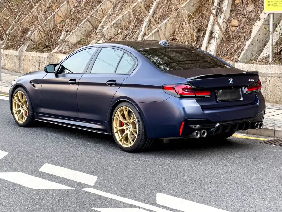 BMW M5 2021