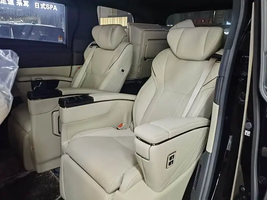 ألفارد 2024 طراز هجين 2.5 لتر النسخة المميزة