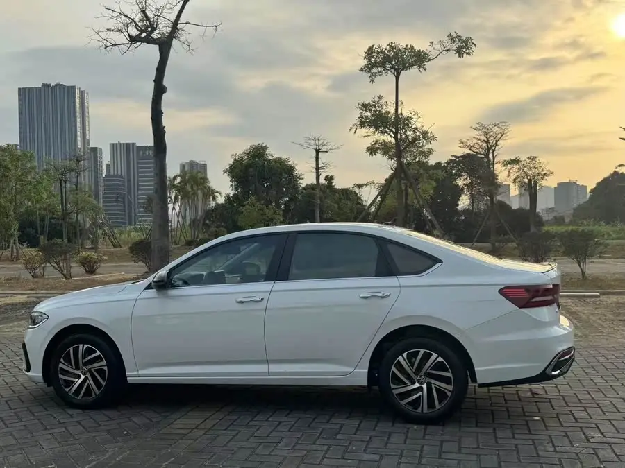 لافيدا 2024 300TSI DSG نسخة الريادة النجمية