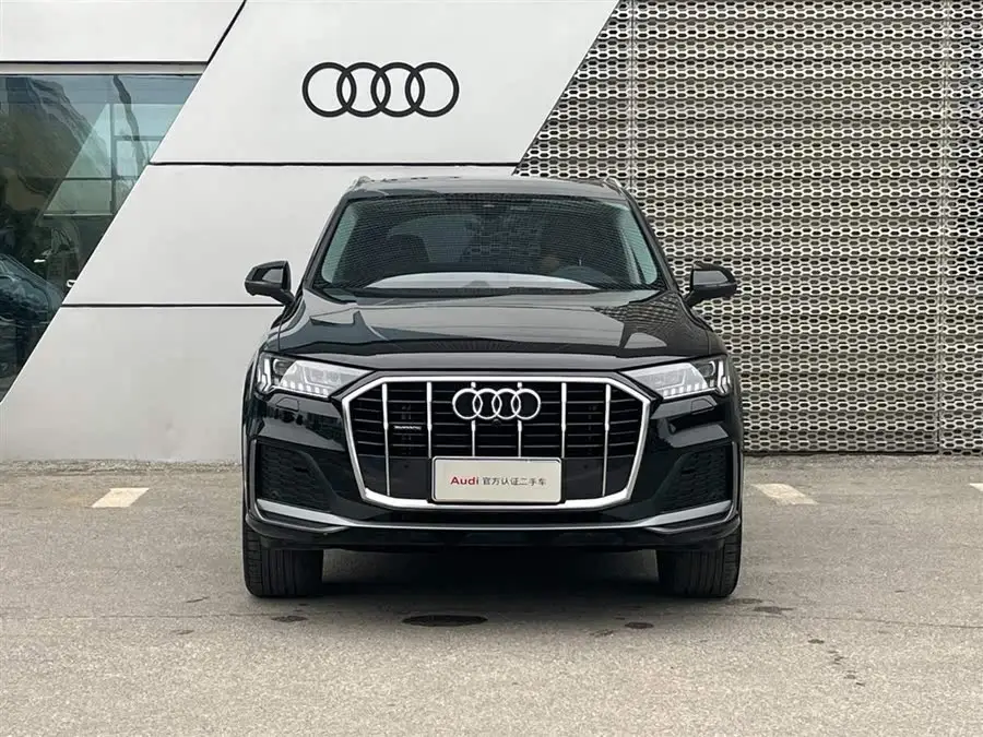 Audi Q7 2023 45 TFSI quattro S line Sport