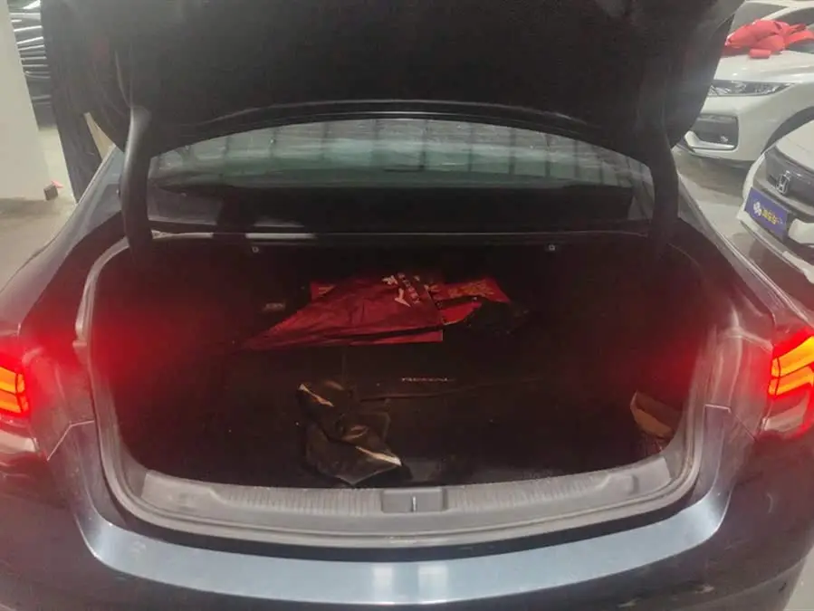 بيوك ريجال 2021 552T النخبة