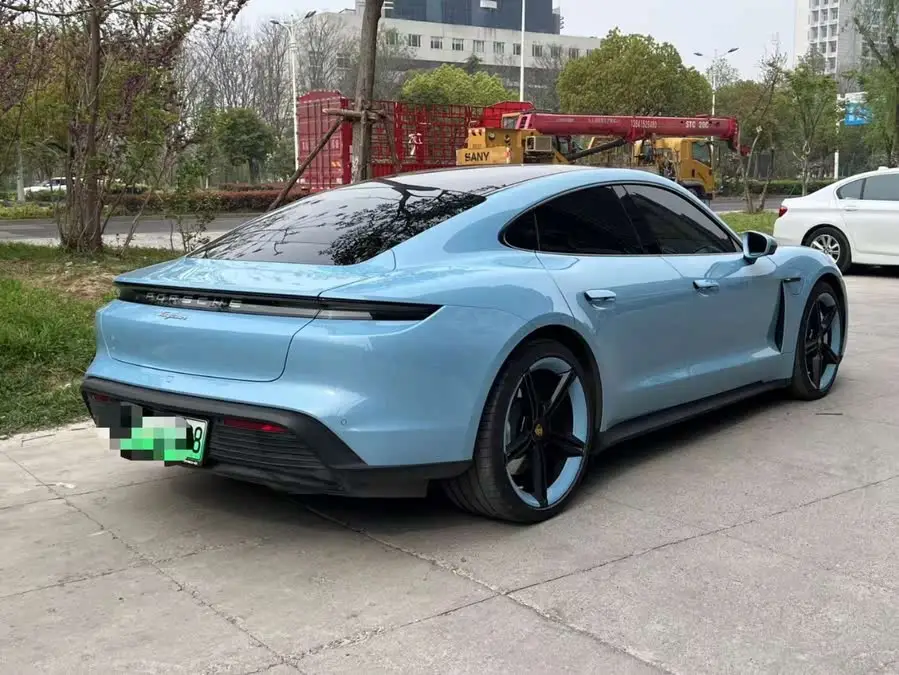 2022 Model Year Refresh Taycan