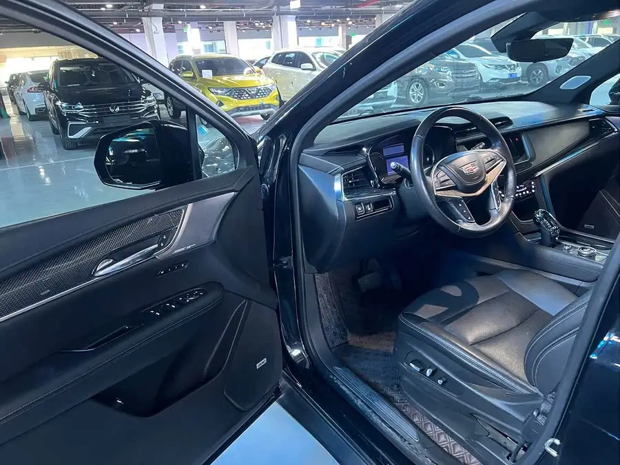 كاديلاك XT5 2020 الفاخرة 28T