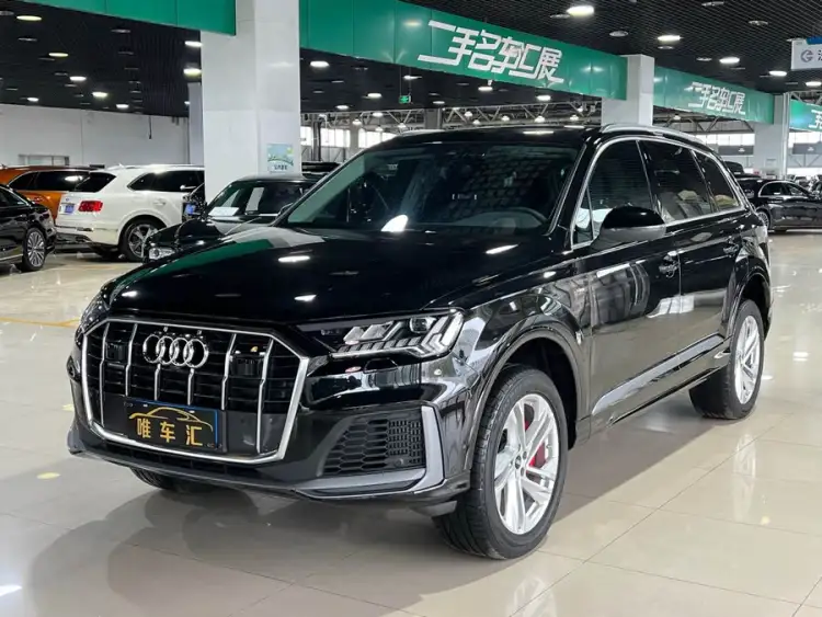 Audi Q7 2023 45 TFSI quattro S line Sport