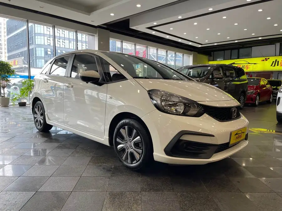 فيت 2021 1.5L CVT إصدار رياضي