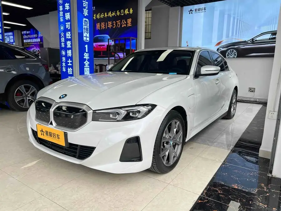 بي إم دبليو i3 2024 eDrive 35 L