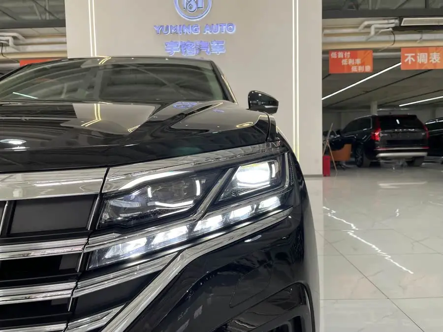 Touareg 2023 3.0 TSI R-Line Classic Sport Package