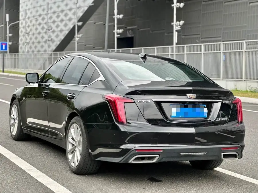 كاديلاك CT5 2022 28T الفاخرة