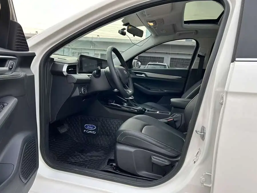 Ford Focus 2021 1.5L Automatic Diamond Edition