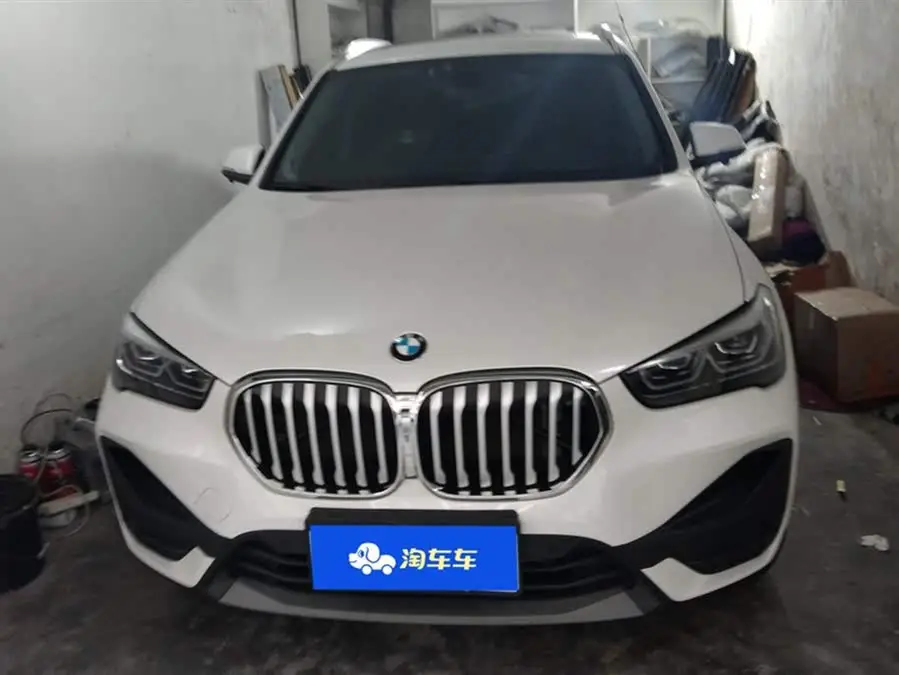 بي إم دبليو X1 2022 sDrive25Li الطراز الرائد