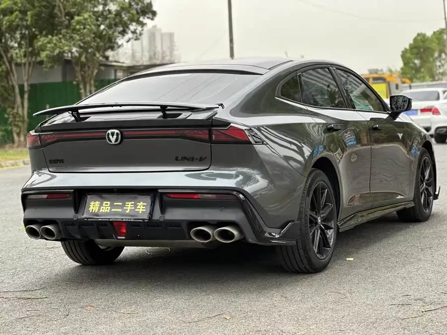 Changan UNI-V 2023 2.0T Leading Edition