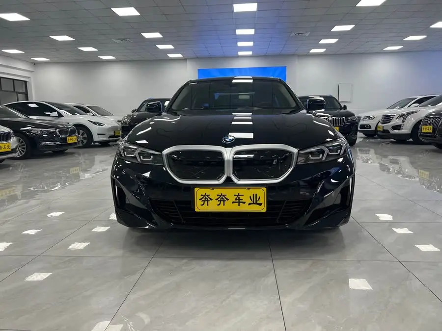 بي إم دبليو i3 2022 eDrive 35 L