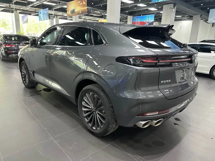 تشانغ آن UNI-K 2021 2.0T المتميزة