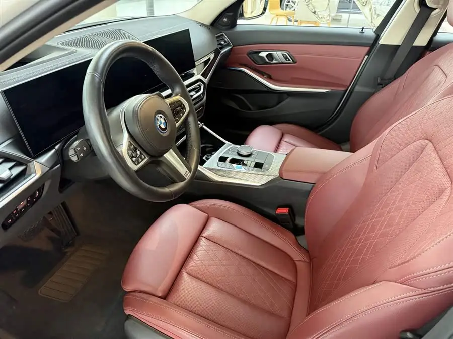 BMW i3 2023 eDrive 40 L Midnight Sport Package