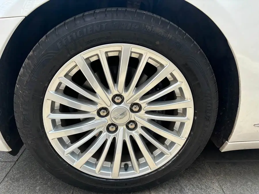 كاديلاك CT6 2021 28T إصدار محدود بطل