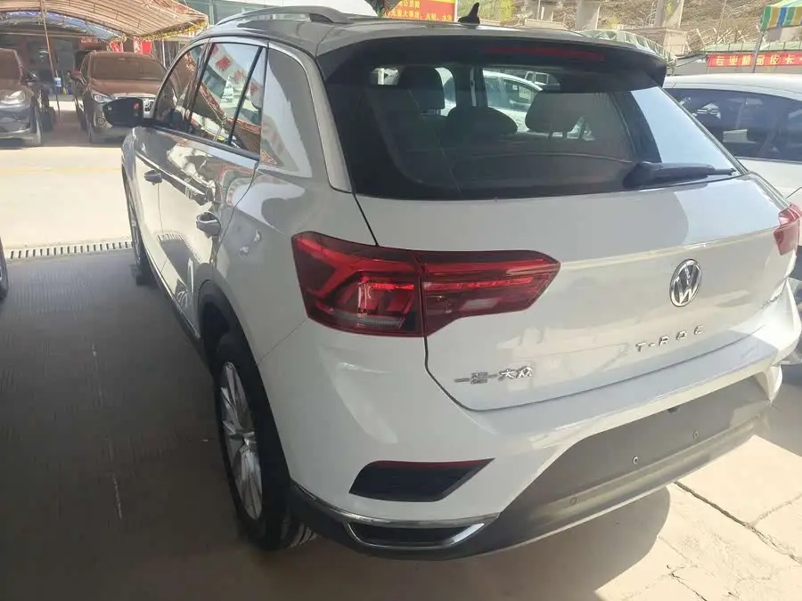 T-ROC 2020 Model 230 TSI DSG Two-Wheel Drive Entry Level