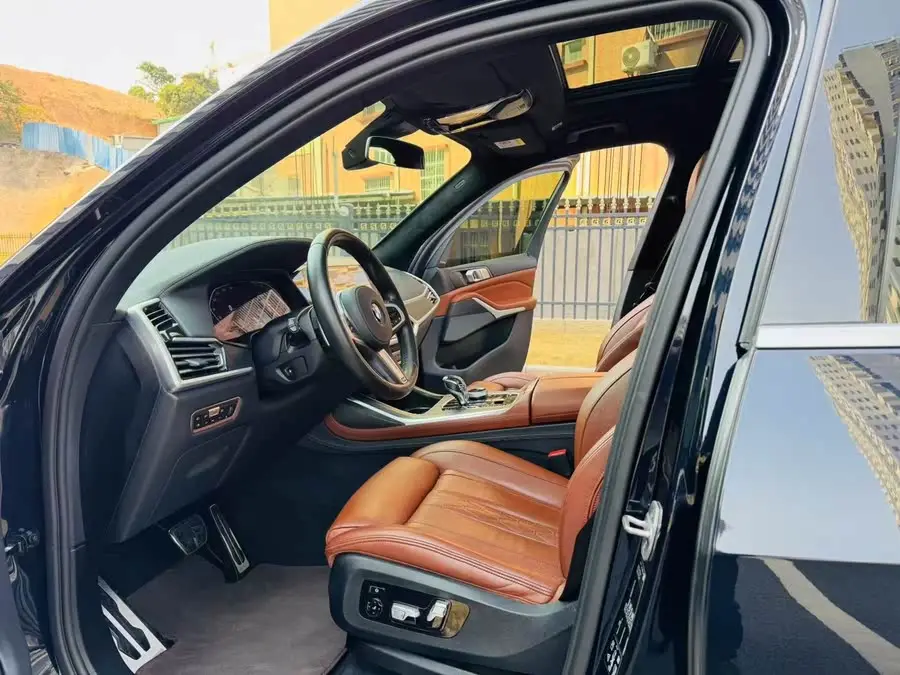 BMW X7 2020 xDrive40i Luxury Package