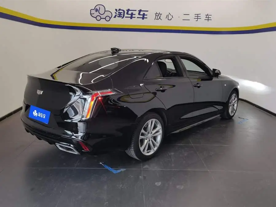 كاديلاك CT4 2021 28T فئة الرفاهية