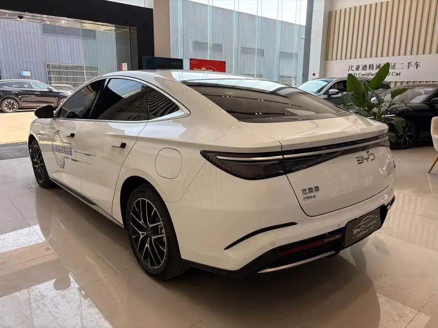 فهد البحر 2023 DM-i 1.5L 121كم فئة مميزة