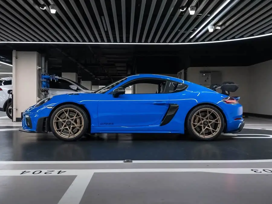 Porsche 718 2022 Cayman GT4 RS 4.0L