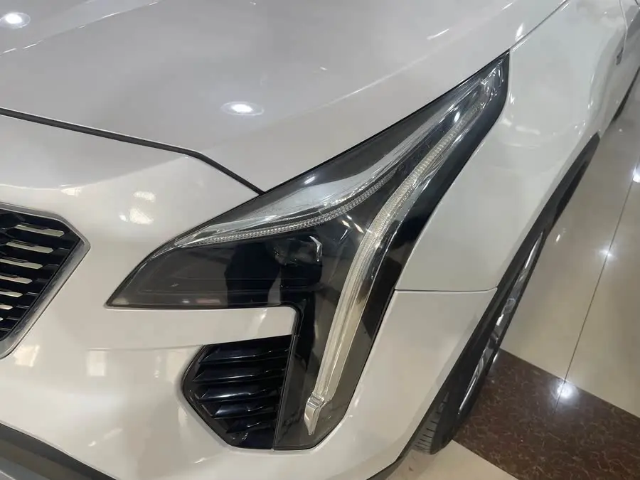 Cadillac XT4 2022 28T Luxury FWD