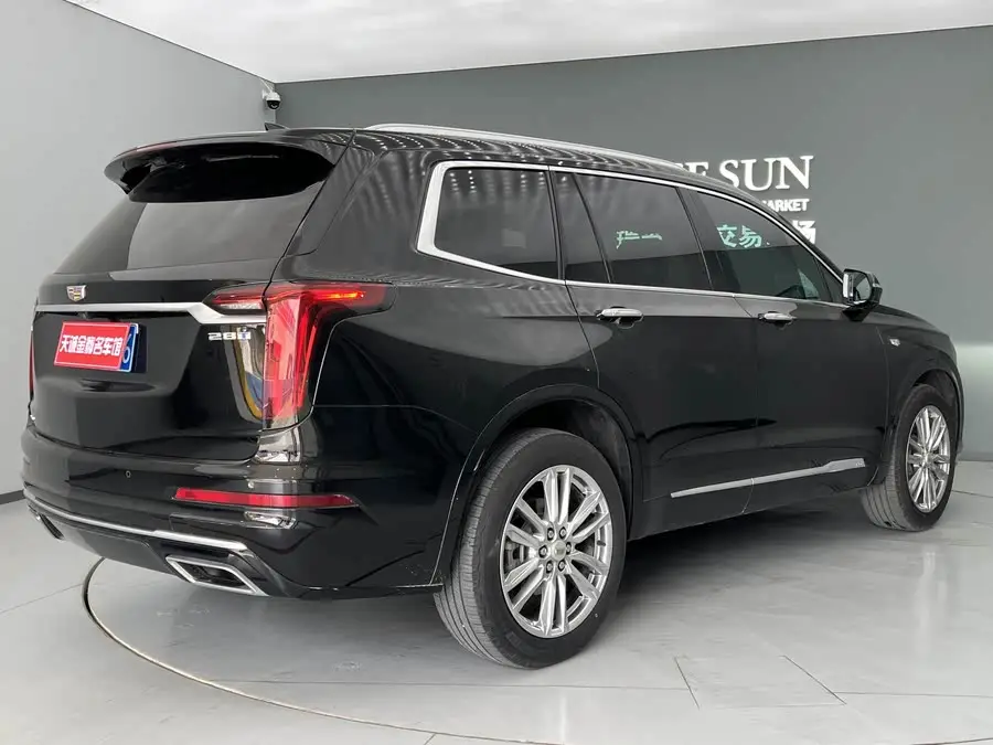 كاديلاك XT6 2022 2.0T ستة مقاعد دفع رباعي فاخر